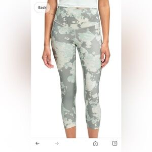 The North Face Women’s Motivation High Rise 7/8 Pocket Tights S